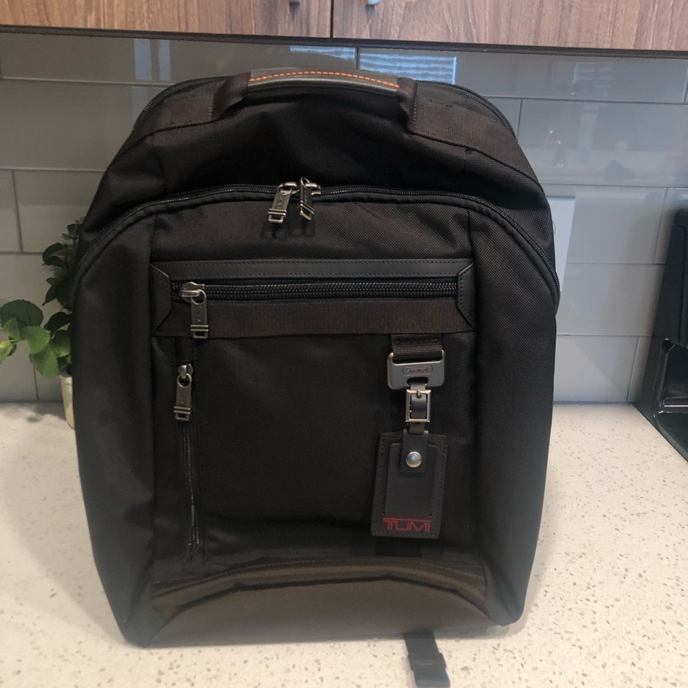 Tumi Backpack laptop case bertona